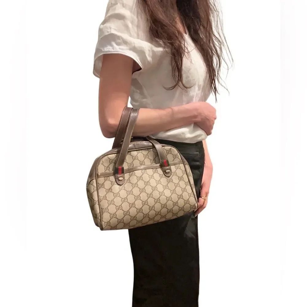 Super cute Gucci mini tote